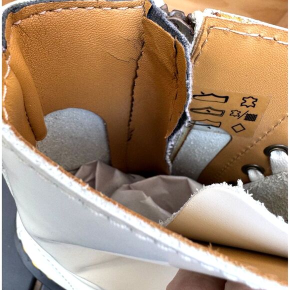 Dr. Martens Alix White Leather 10 Hole Pointed Toe Ankle Boots Size 7 DOC Marten - Picture 12 of 14